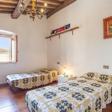 Awesome Home In Montefoscoli With Wifi Ngoại thất bức ảnh