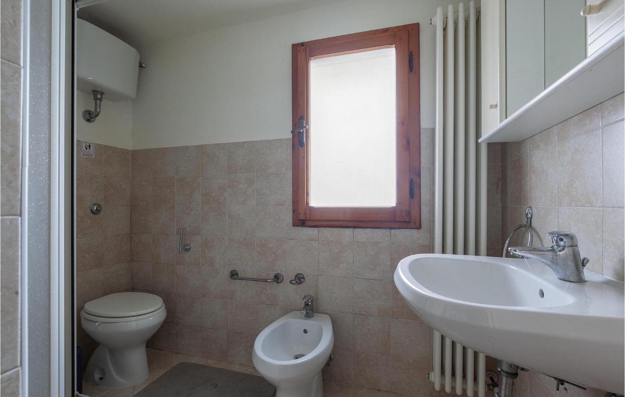 Awesome Home In Montefoscoli With Wifi Ngoại thất bức ảnh