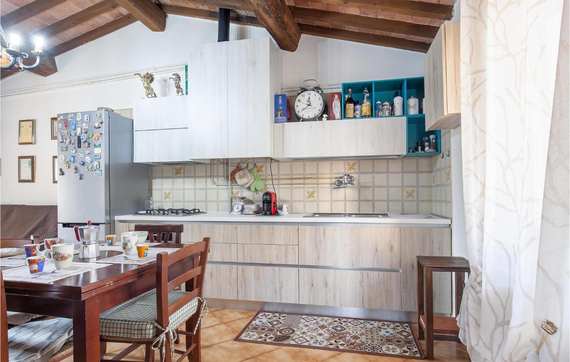 Awesome Home In Montefoscoli With Wifi Ngoại thất bức ảnh