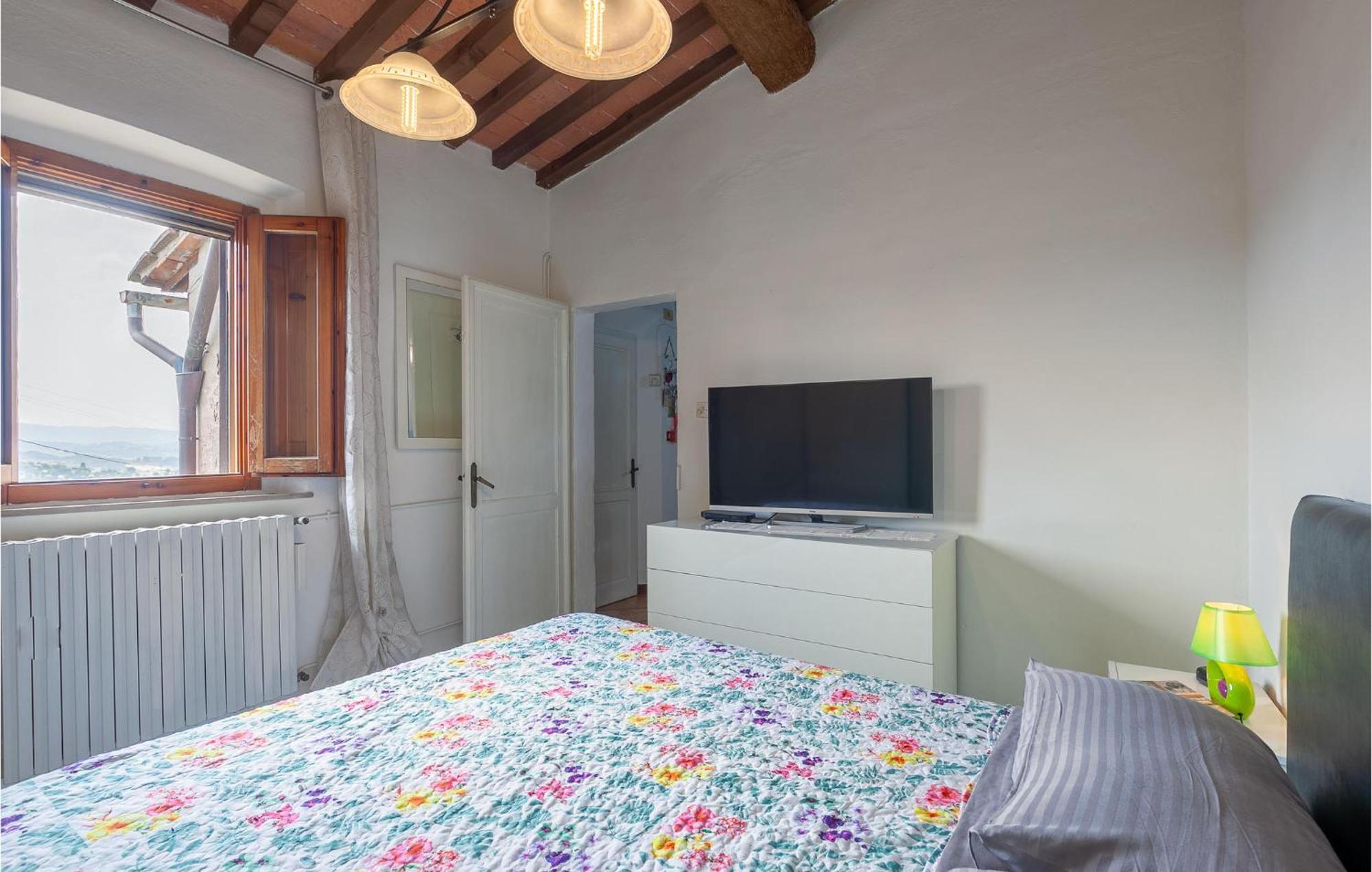 Awesome Home In Montefoscoli With Wifi Ngoại thất bức ảnh
