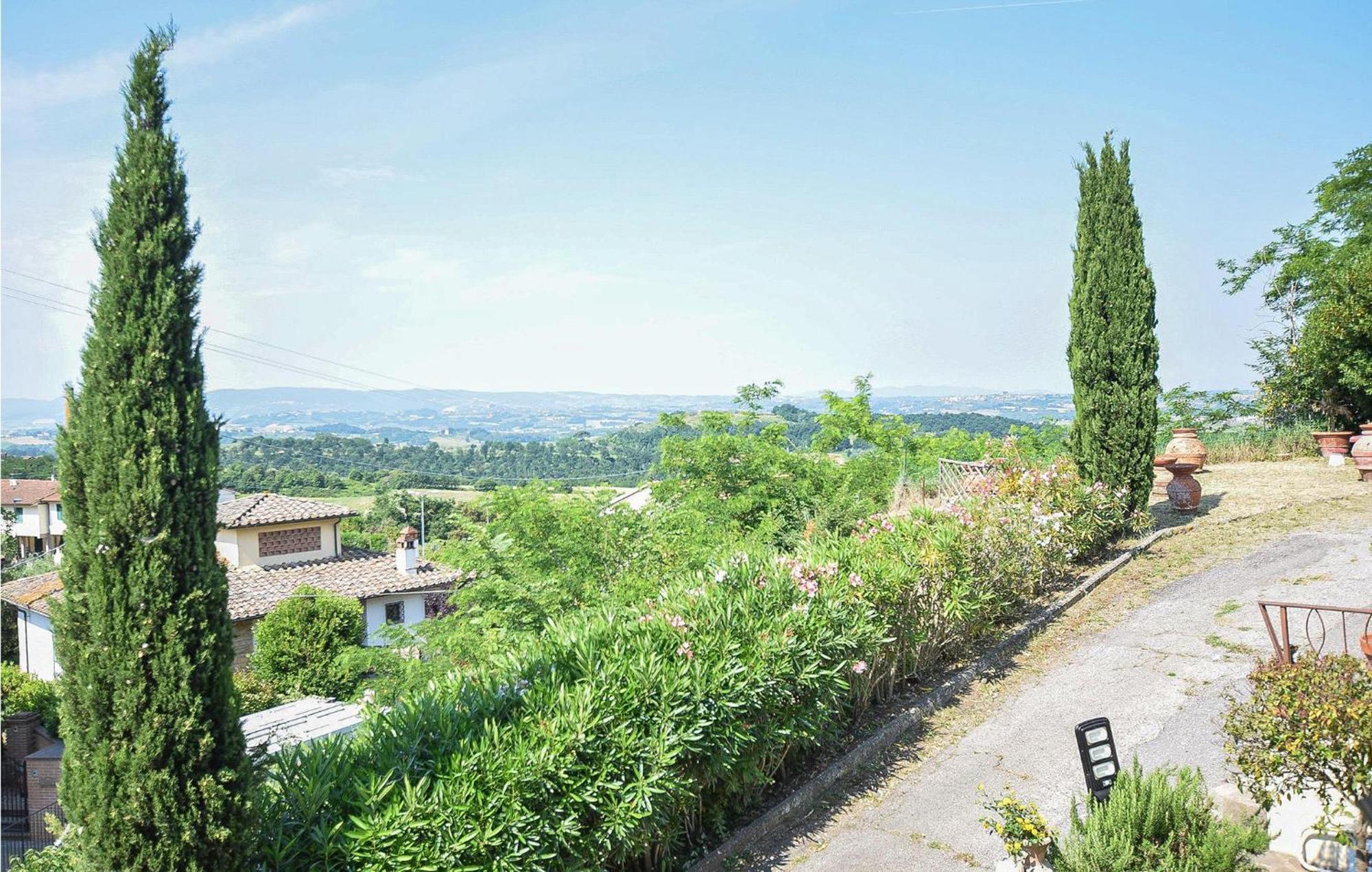 Awesome Home In Montefoscoli With Wifi Ngoại thất bức ảnh